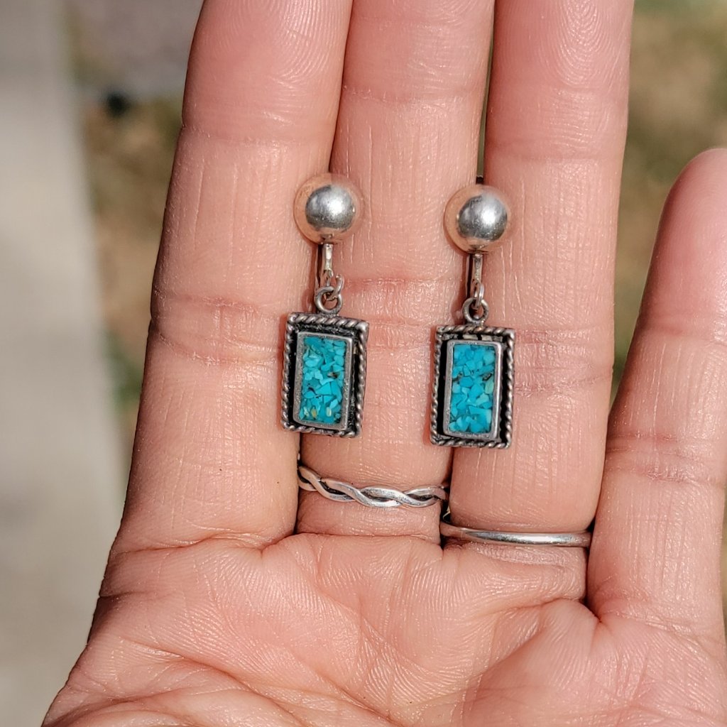 Vintage 1960s Native American Turquoise Chip Inlay Rectangle Dangling Earrings 85$